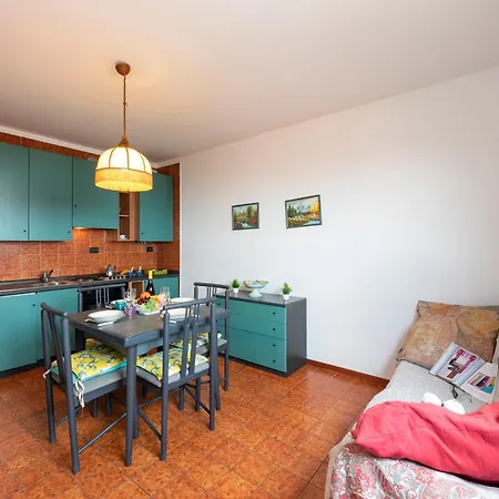 Acqua Marina 800m From The Sea - Happy Cogoleto